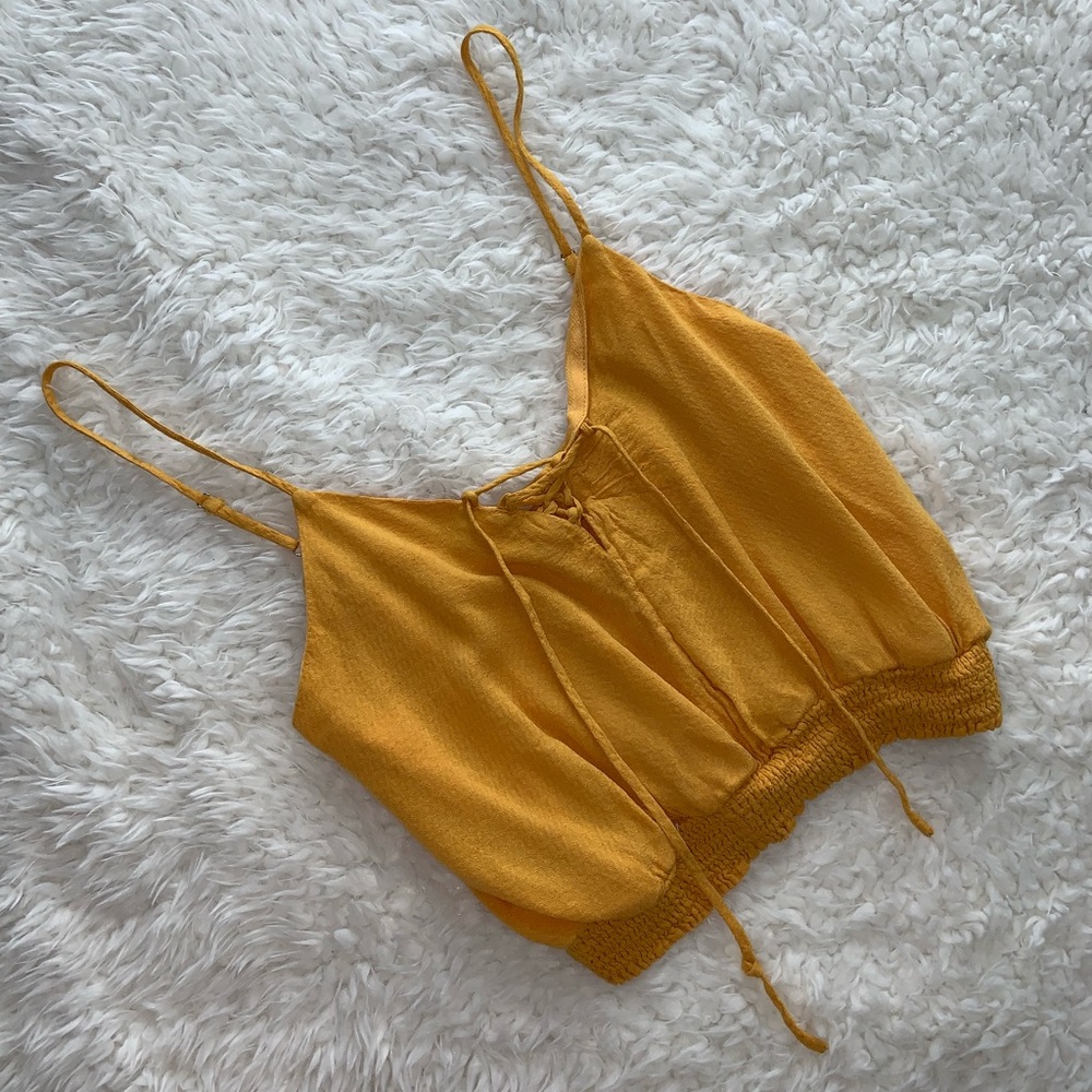Yellow lace-up tanktop